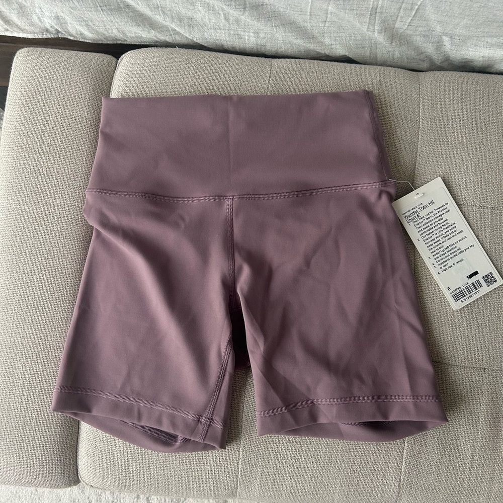 Lululemon Wunder Train shorts